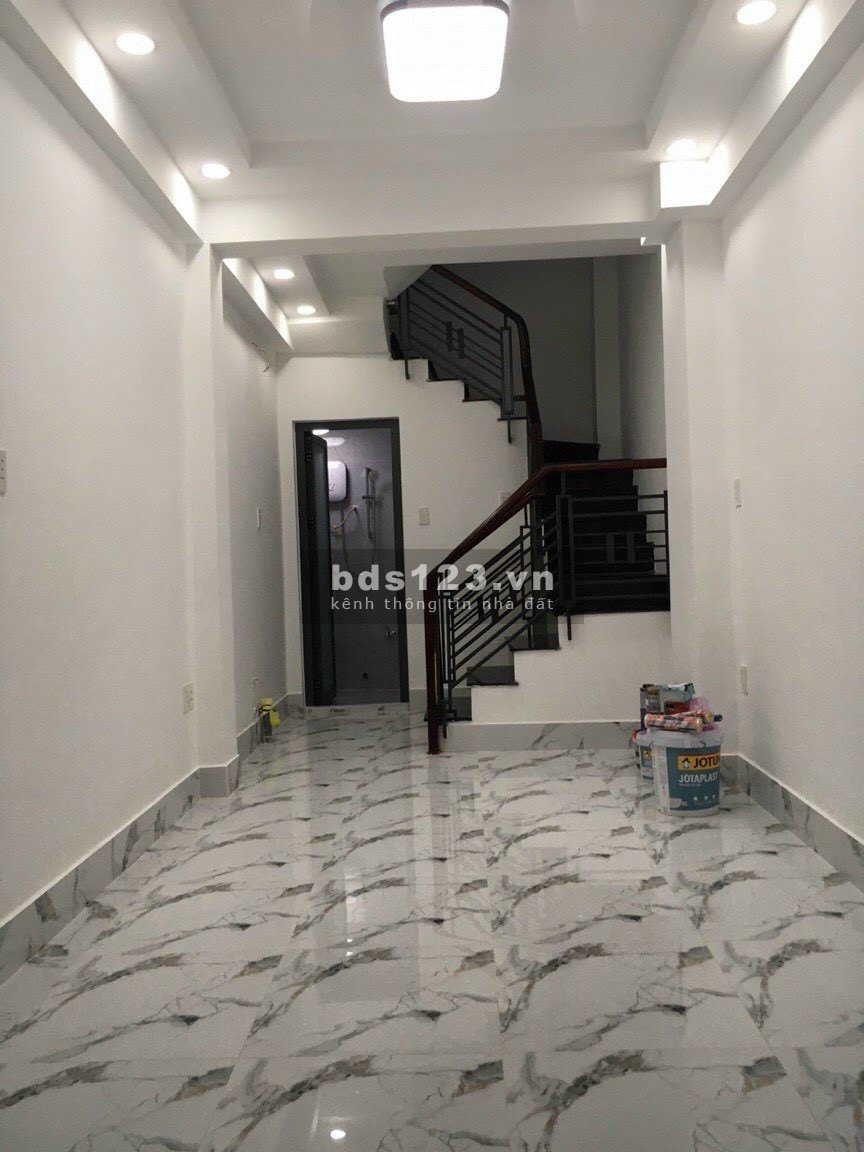Chính chủ bán nhà gấp để đi nước ngoài giá thương lượng, lh 0355881146