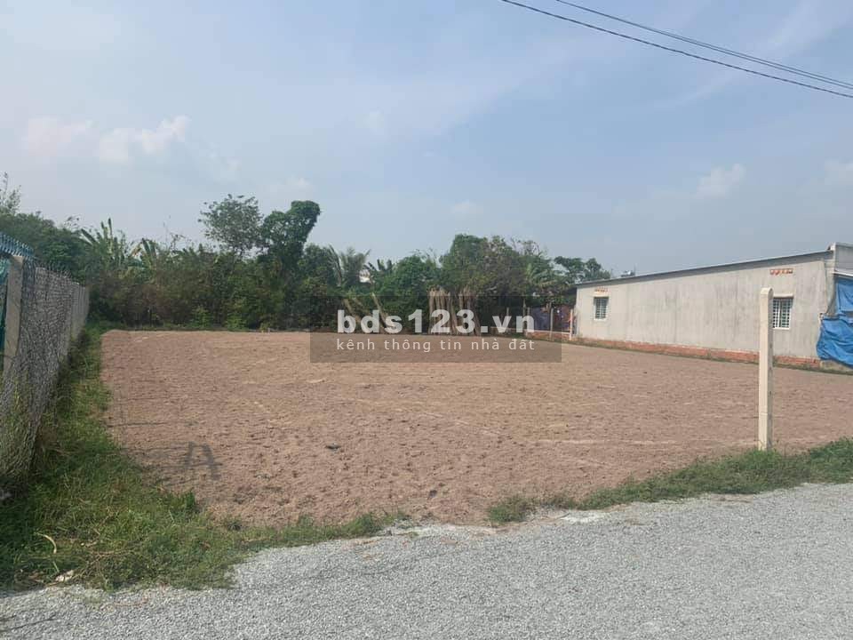 Bán đất trung tâm Bình Long DT 1000m² SHR thổ cư 200m², giá chỉ 568 triệu, LH 0932098211