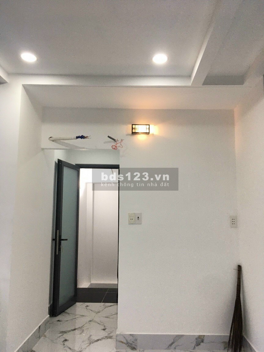 Chính chủ bán nhà gấp để đi nước ngoài giá thương lượng, lh 0355881146