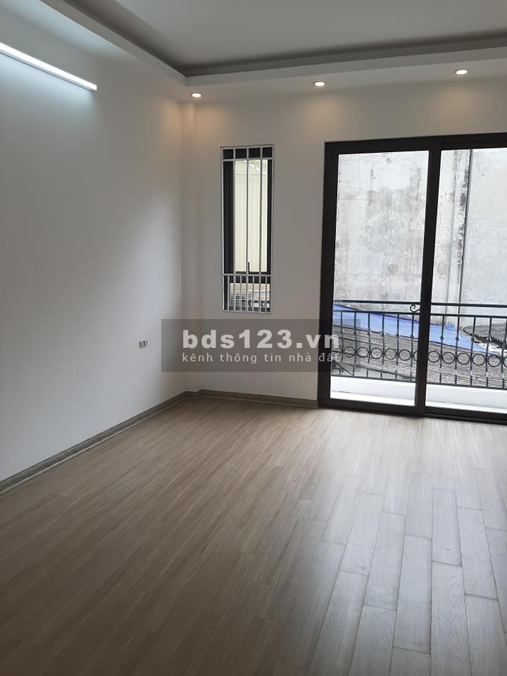 Bán nhà lô góc 41m, 5 tầng, mặt tiền 3.7m giá nhỉnh 6Tỷ. Dương Văn Bé, Hai Bà Trưng 0947913839