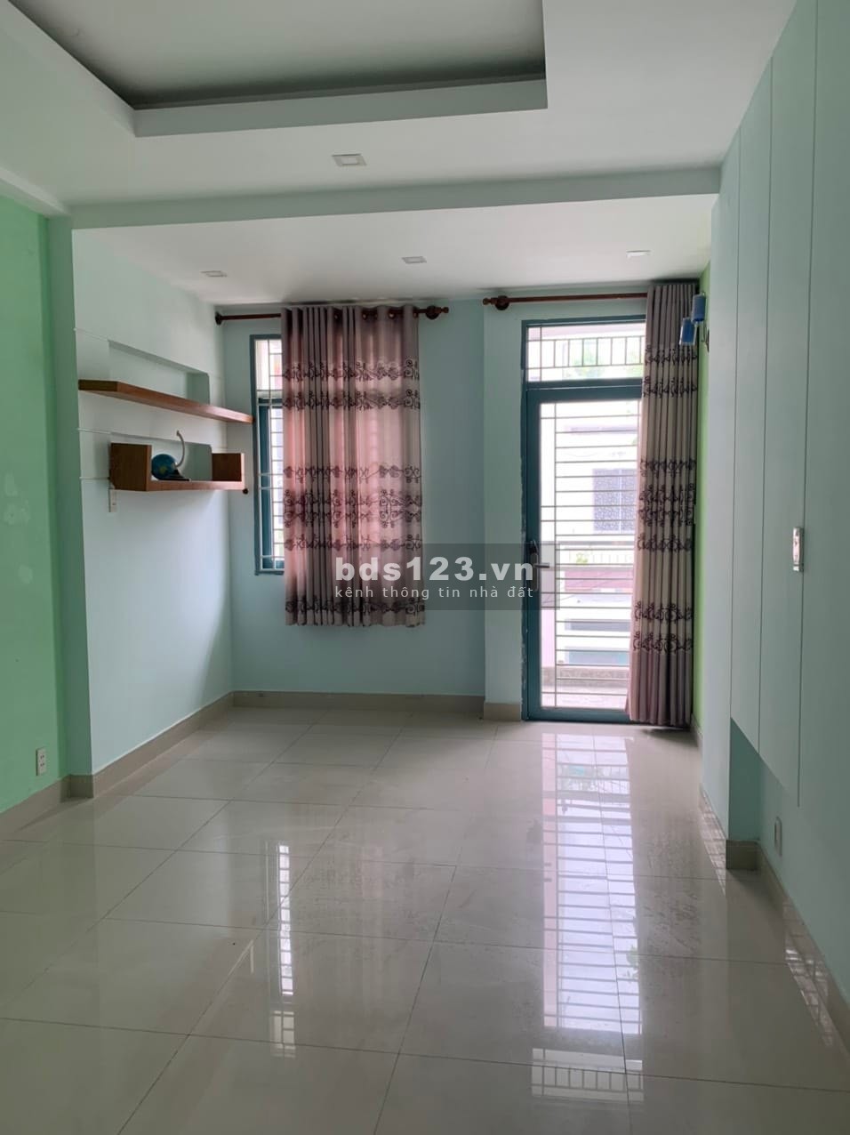 Bán nhà tại Đường Lạc Long Quân, Phường 5, Quận 11, Tp.HCM diện tích 38.5m2 giá chỉ 10.6 Tỷ