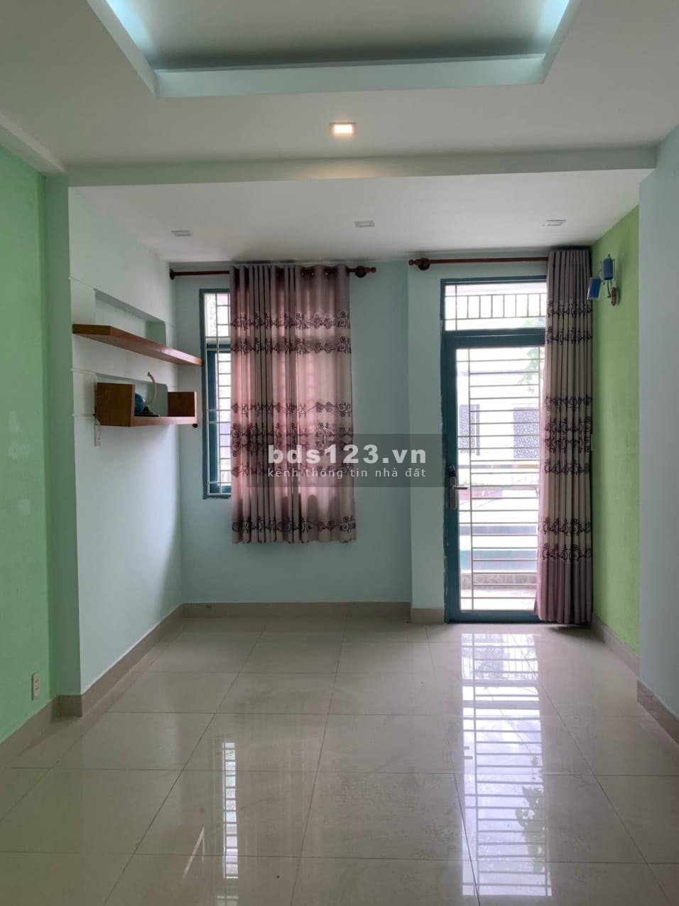 Bán nhà tại Đường Lạc Long Quân, Phường 5, Quận 11, Tp.HCM diện tích 38.5m2 giá chỉ 10.6 Tỷ