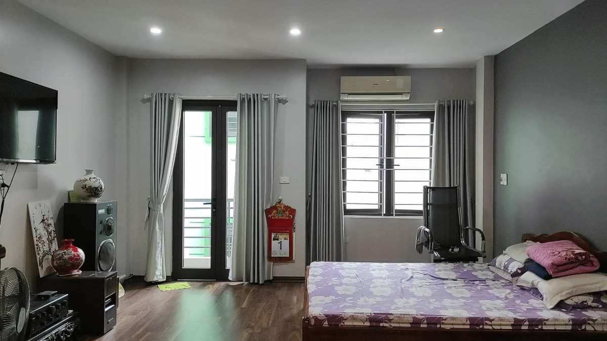 Chủ gửi bán nhà Ngọc Thuỵ 45m2, 5 tầng, mt 5m, giá 5.5 tỷ, ô tô vào nhà, vị trí đẹp, ngõ nông