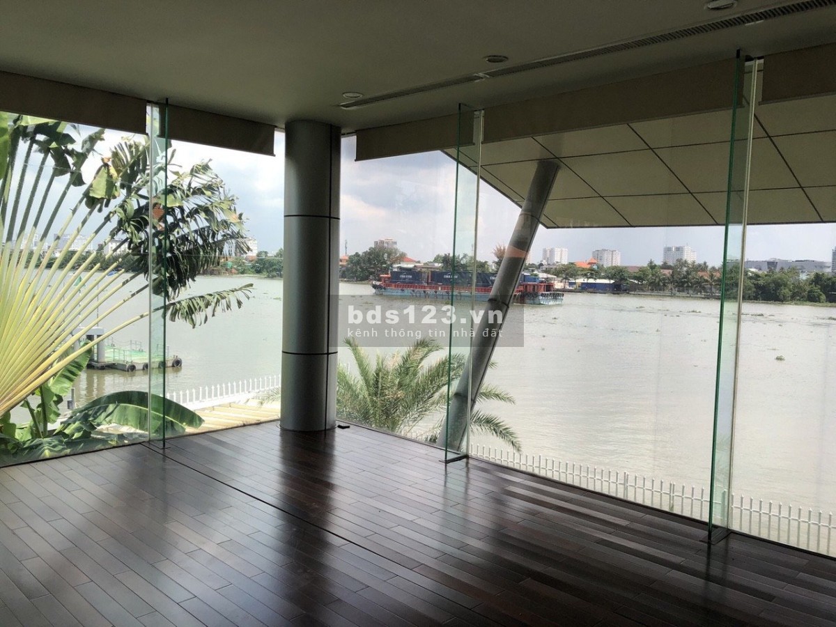 Bán biệt thự MT sông SG, đ. Nguyễn Văn Hưởng. DT 45x30m (1018m²). 4 Lầu - 260 tỷ - 0911989098 Quân.