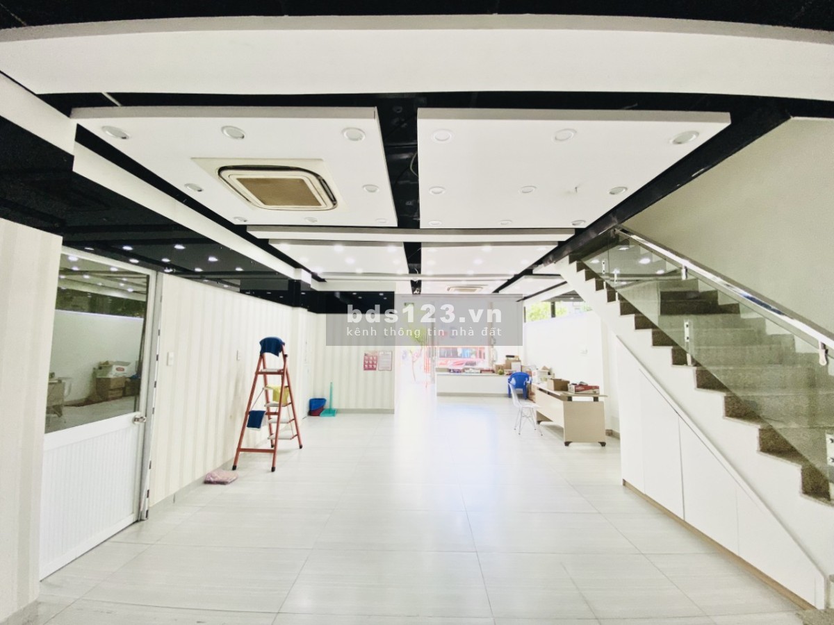 Chính chủ cho thuê không gian mở shop có mặt tiền lớn và đẹp nhất Nguyễn Văn Trỗi, Phú Nhuận