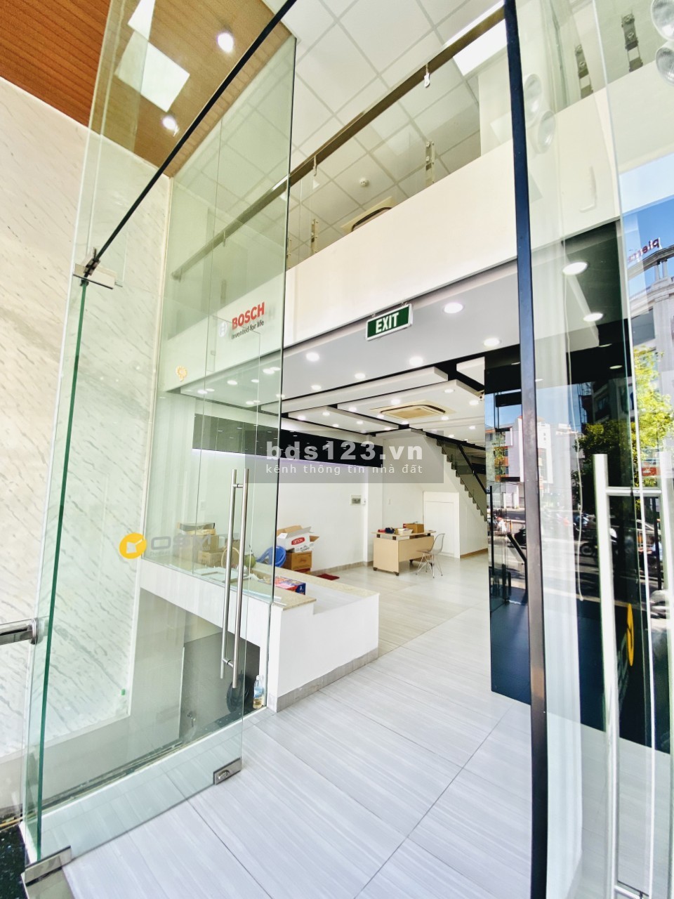 Chính chủ cho thuê không gian mở shop có mặt tiền lớn và đẹp nhất Nguyễn Văn Trỗi, Phú Nhuận