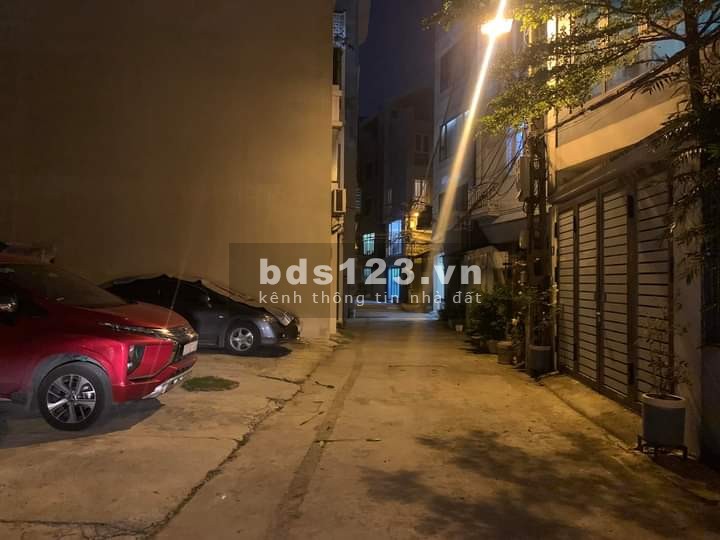 Bán nhà phố Tứ Liên DT 55m², đất 2 mặt ngõ ô tô tránh, giá bán 8,5 tỷ đồng