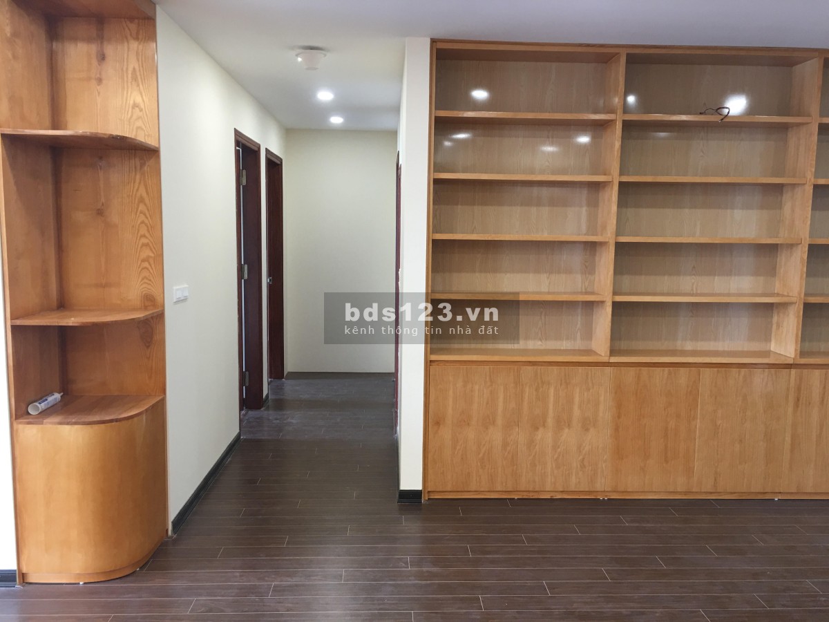 Chính chủ cho thuê căn hộ 3PN tòa A CC Newskyline Văn Quán