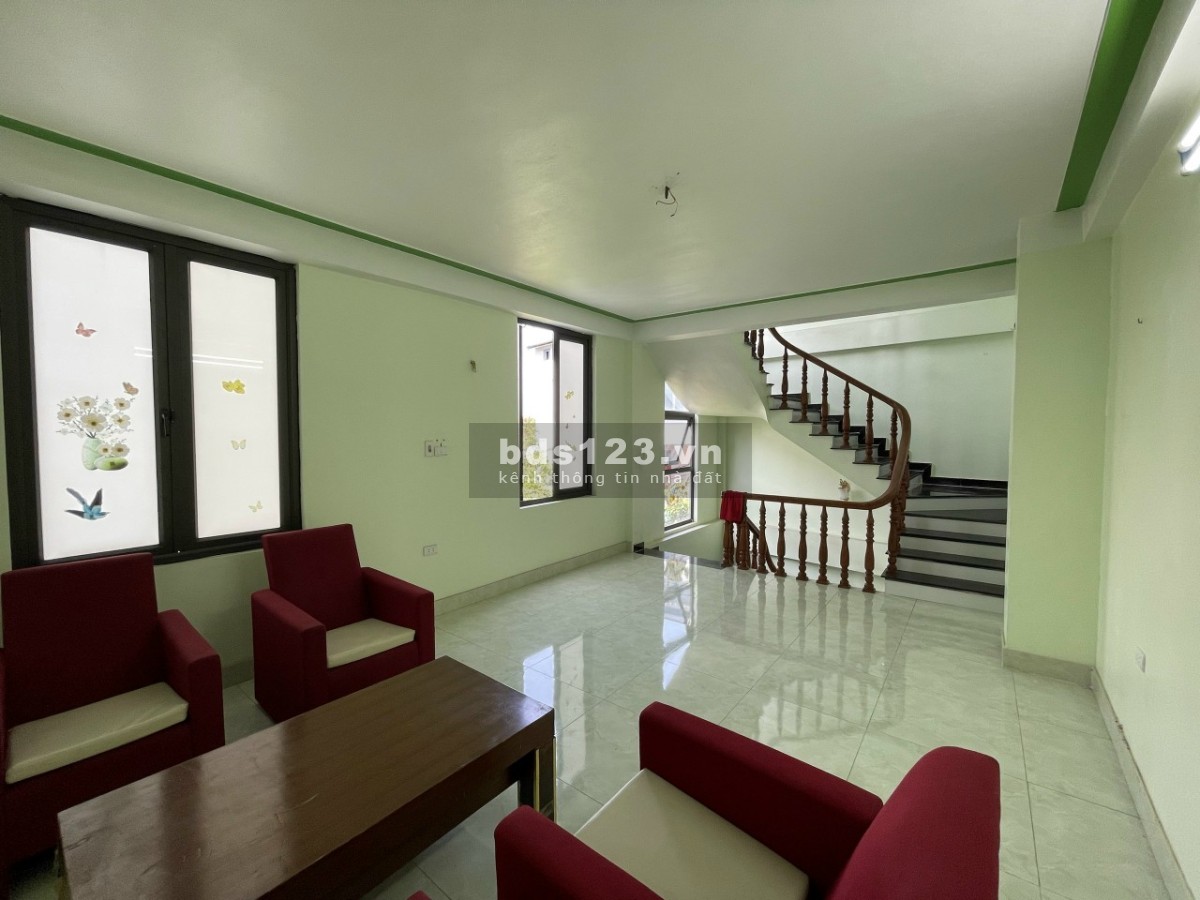 Cần bán nhà 5 tầng cầu lớn, Nam Hồng, liên hệ 0829099993