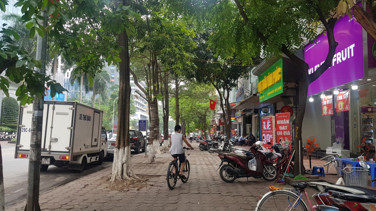 Bán nhà 150m2 phố Duy Tân Cầu Giấy lô góc 2 mặt tiền kinh doanh