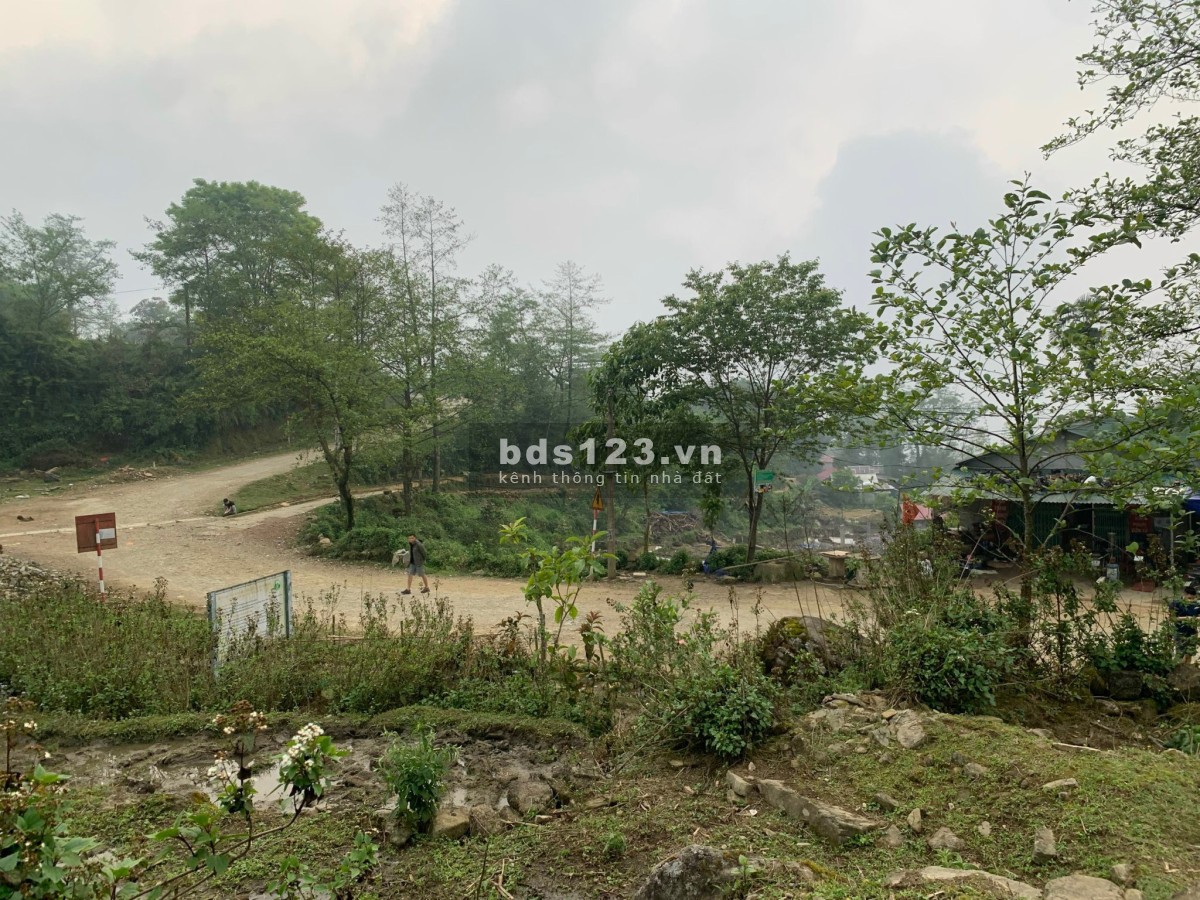 Bán đất nên Y TÝ ( SAPA 2 ) - Bán mảnh 1215m2 tại Ngải Trồ, trung trâm Y Tý
