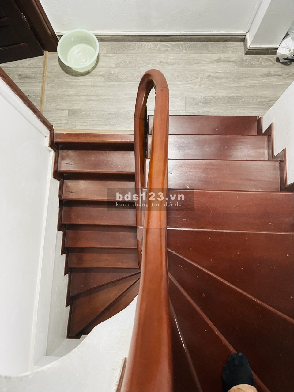 Bán Nhà DT 50m 5T MT3.7m giá 8. tỷ. 325 Kim Ngưu Hai Bà Trưng 0947913839