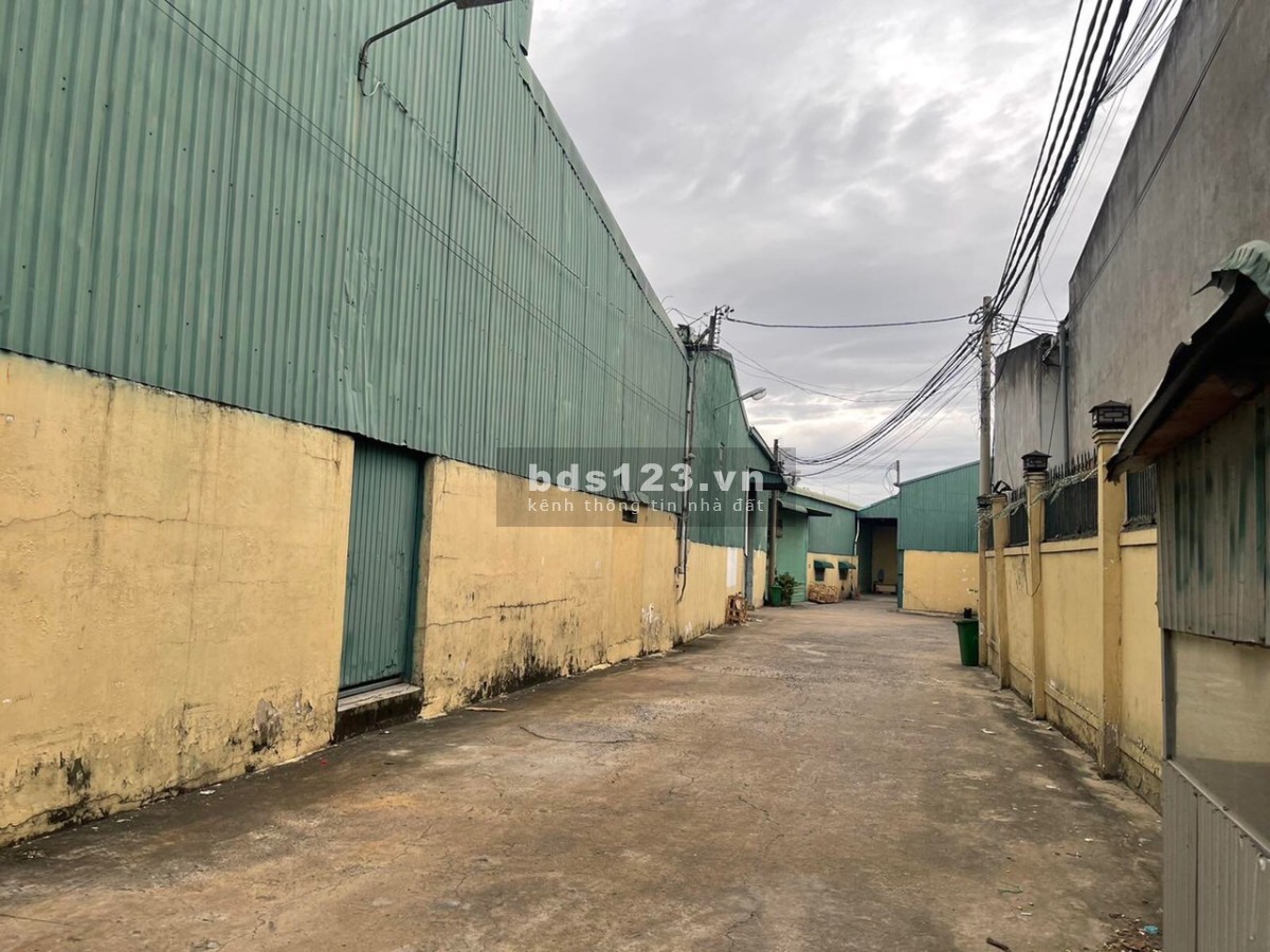 Cho thuê kho xưởng 1900m2 QL 1A, P. Thới An, Quận 12