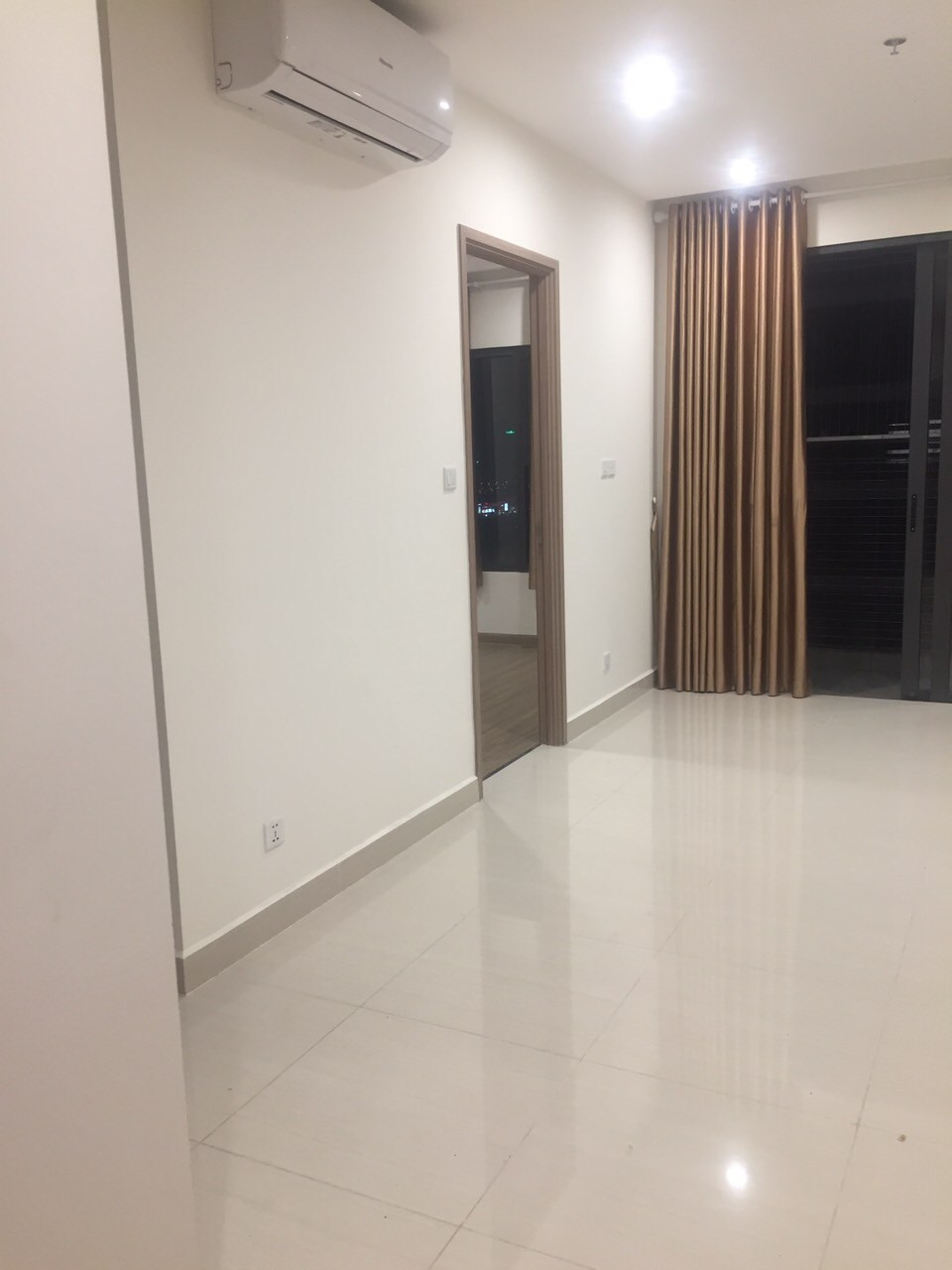 Bán căn hộ 2N2WC toà S402 Vinhomes Smart City Tây Mỗ giá thương lượng