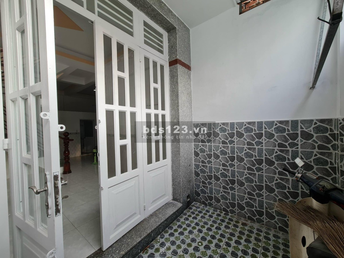 Bán nhà 55M2, 4 phòng ngủ, Phường 15 Quận 8 giá chỉ 2.8 Tỷ