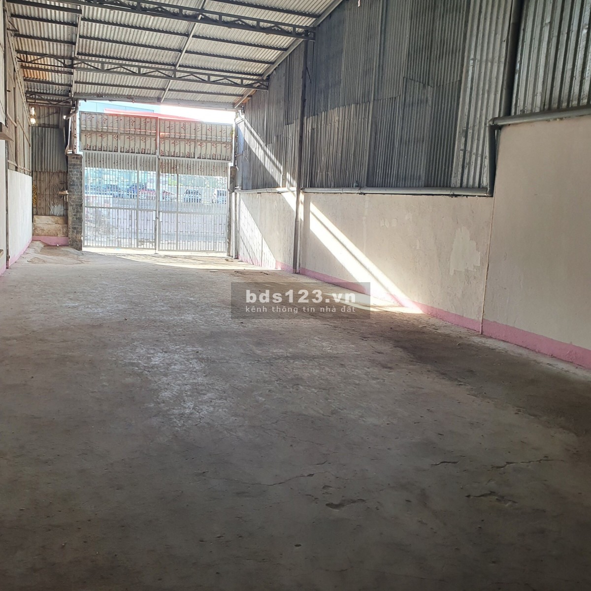 Cho thuê kho 1100m2 Nguyễn Duy Trinh, phường Trường Thạnh, Quận 9, TP.HCM