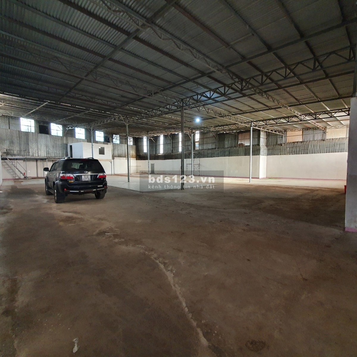 Cho thuê kho 1100m2 Nguyễn Duy Trinh, phường Trường Thạnh, Quận 9, TP.HCM