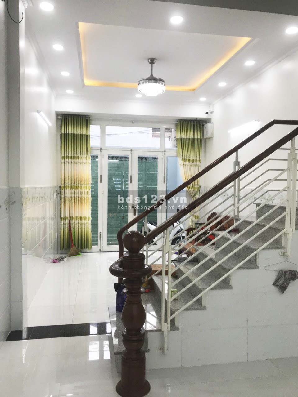Bán nhà 3 lầu ngay chợ Cư Xá Ngân Hàng đường Lâm Văn Bền, Phường Tân Thuận Tây, Quận 7