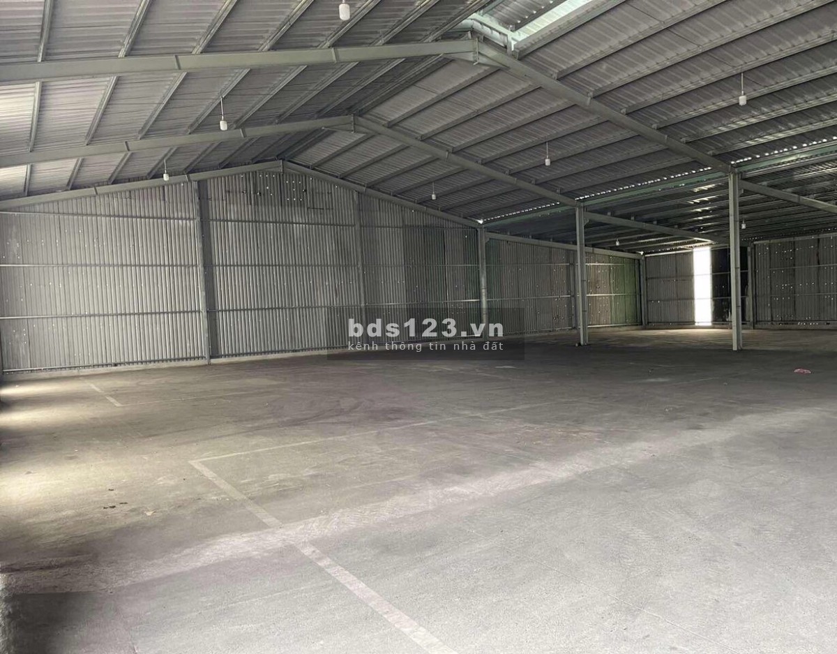 Cho thuê kho xưởng 1900m2 QL 1A, P. Thới An, Quận 12