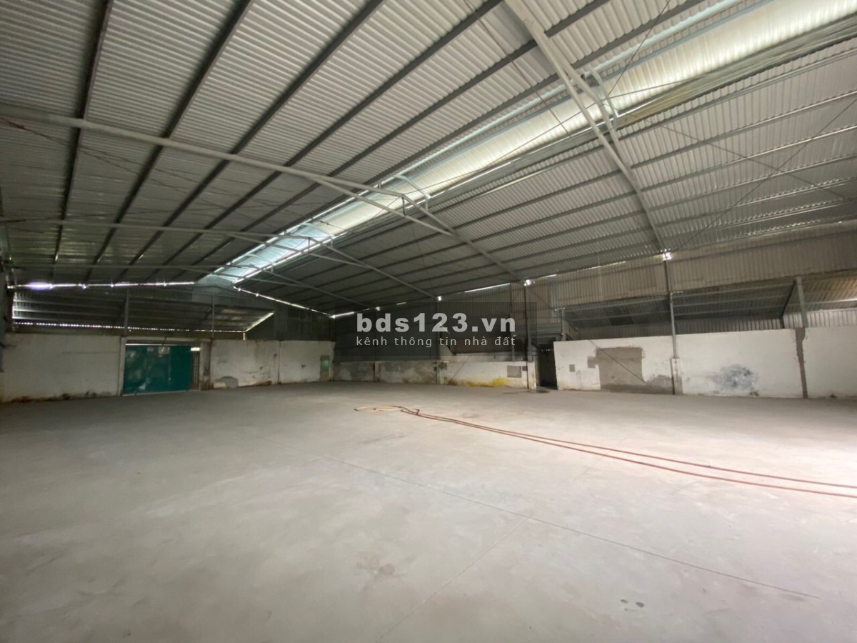 Cho thuê kho, xưởng 1000m2 mặt tiền đường Linh Đông, phường Linh Đông, thành phố Thủ Đức.