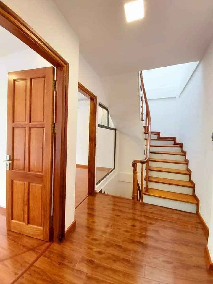 Bán nhà Tư Đỉnh lô góc ô tô vào nhà 5 tầng, dtsd 65m2, giá 7.6 tỷ