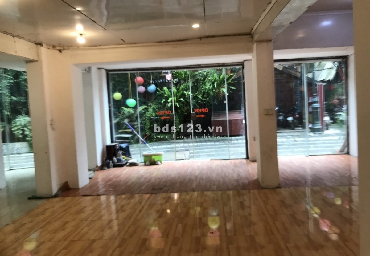 Bán mảnh đất đã có NHÀ 2 TẦNG, diện tích 97.8m2 Trung tâm Sapa