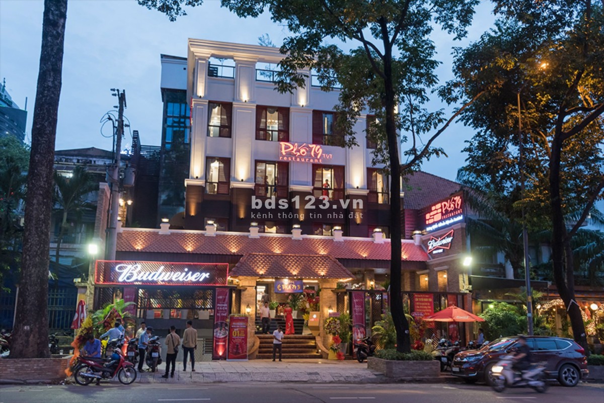 Mặt bằng Nguyễn Xí, p.26, Bình Thạnh. 8*20m, Hầm 7 Lầu thang máy. 180 triệu TL. 0911989098 Quân.