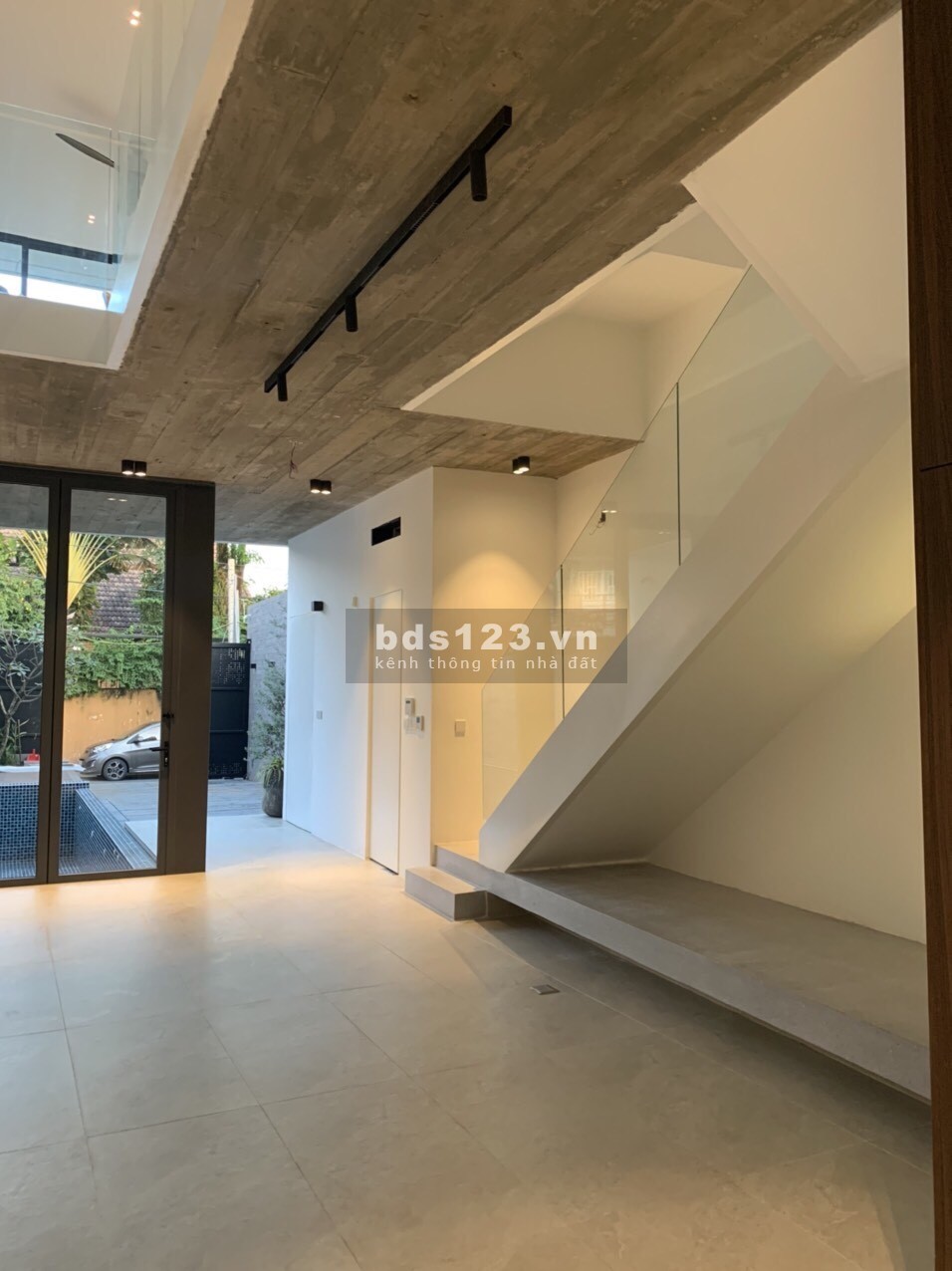 Biệt thự, sân vườn, Hồ Bơi, Thảo Điền, Quận 2 DT 8x20, 220m2 đất, 5 Tầng giá 41 tỷ tl, lh 0911989098