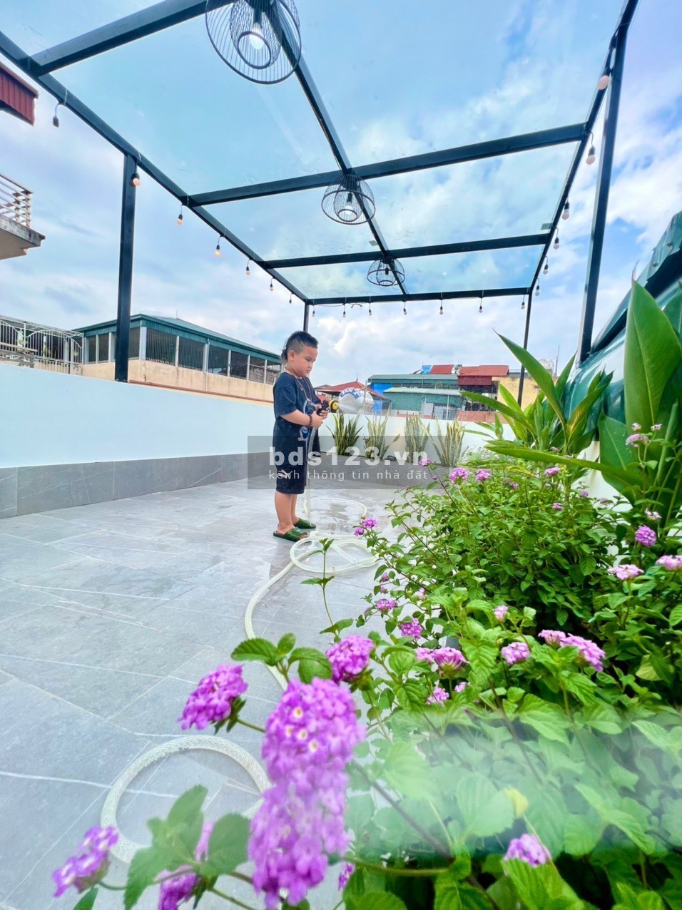 Bán Nhà. góc 2 thoáng. phố Minh Khai 45m 5T giá chỉ nhỉnh 7tỷ Hai Bà Trưng 0947913839.