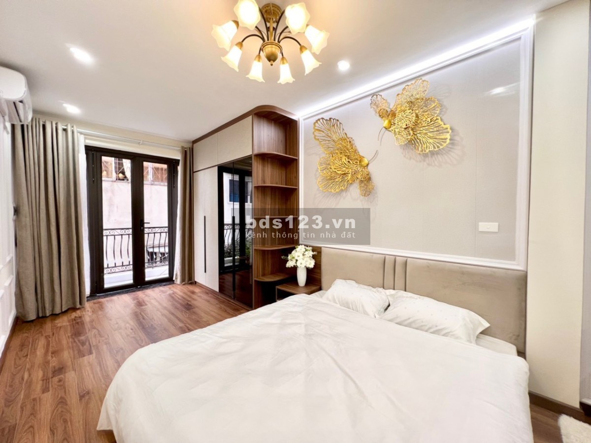 Bán Nhà. góc 2 thoáng. phố Minh Khai 45m 5T giá chỉ nhỉnh 7tỷ Hai Bà Trưng 0947913839.