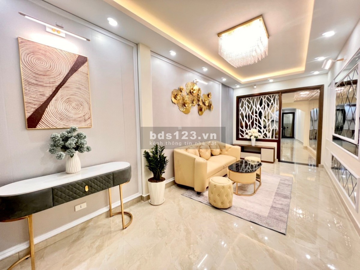 Bán Nhà. góc 2 thoáng. phố Minh Khai 45m 5T giá chỉ nhỉnh 7tỷ Hai Bà Trưng 0947913839.