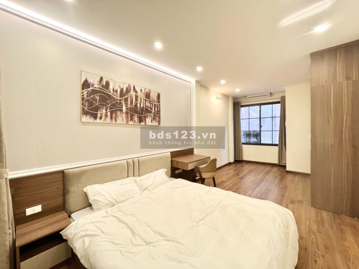 Bán Nhà. góc 2 thoáng. phố Minh Khai 45m 5T giá chỉ nhỉnh 7tỷ Hai Bà Trưng 0947913839.