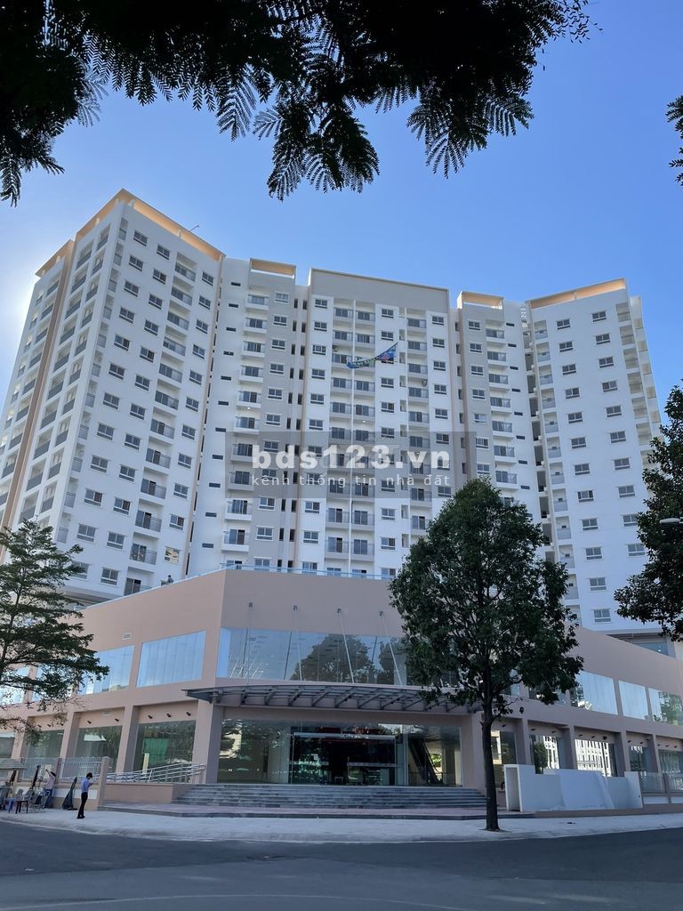 Bán căn hộ 62.5m2 tầng 4 C/C Blue Sky Tower Thủ Đức lh 0905555321