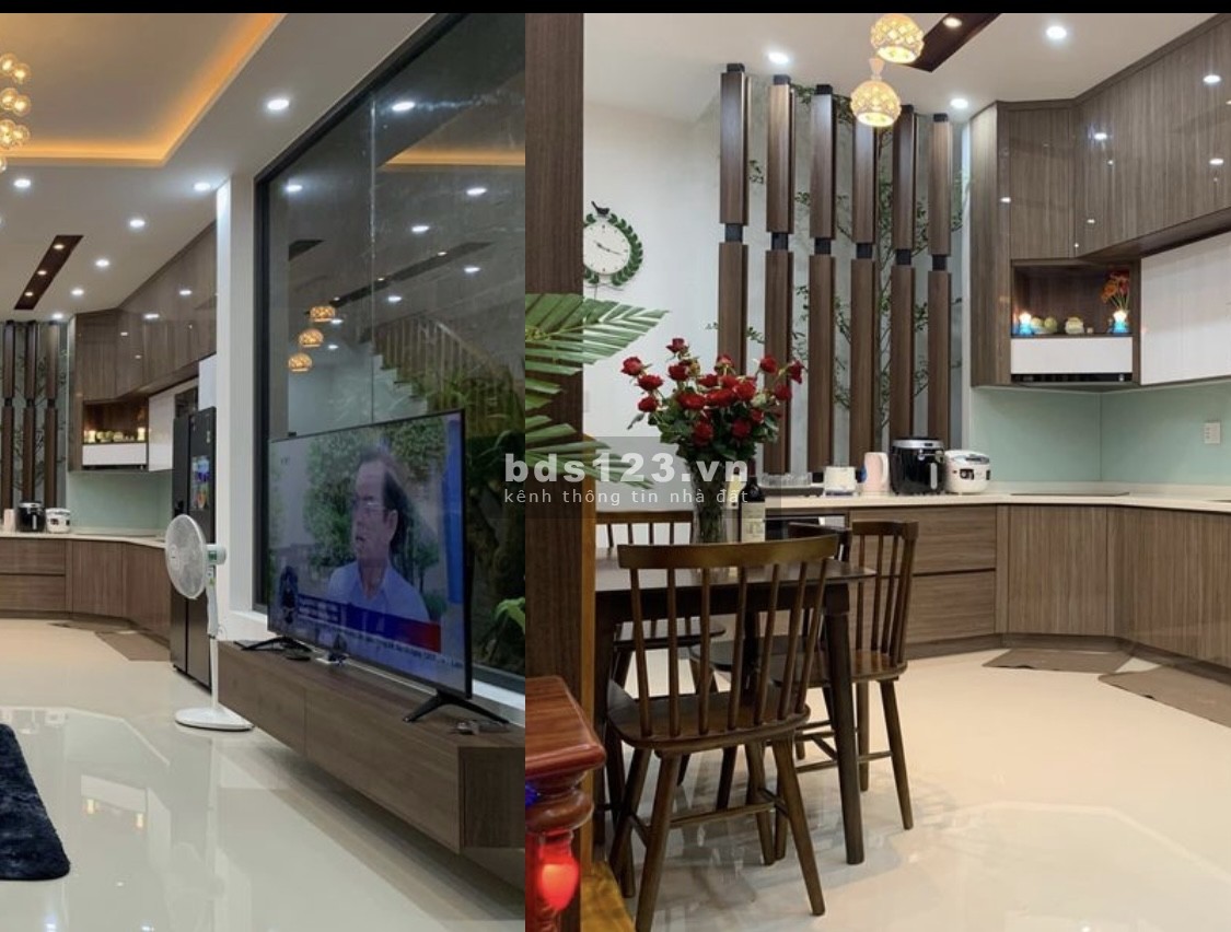 Nhà đẹp hướng Tây DTSD 48m² x 4 tầng MT 5m, giá 6,8 tỷ đồng, ngõ rộng cách phố 10m