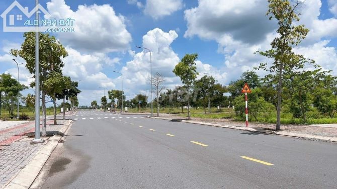 Đất đẹp chợ Bình Chánh, sổ hồng sẵn sang tên liền