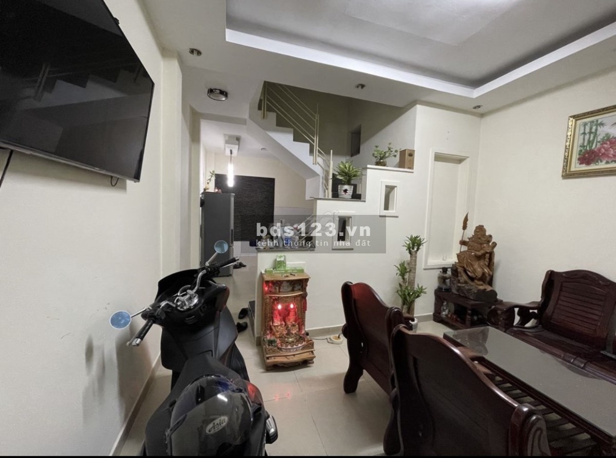Bán nhà 1 lầu hẻm xe ba gác Hồ Thành Biên phường 4 Quận 8 lh 0935794818