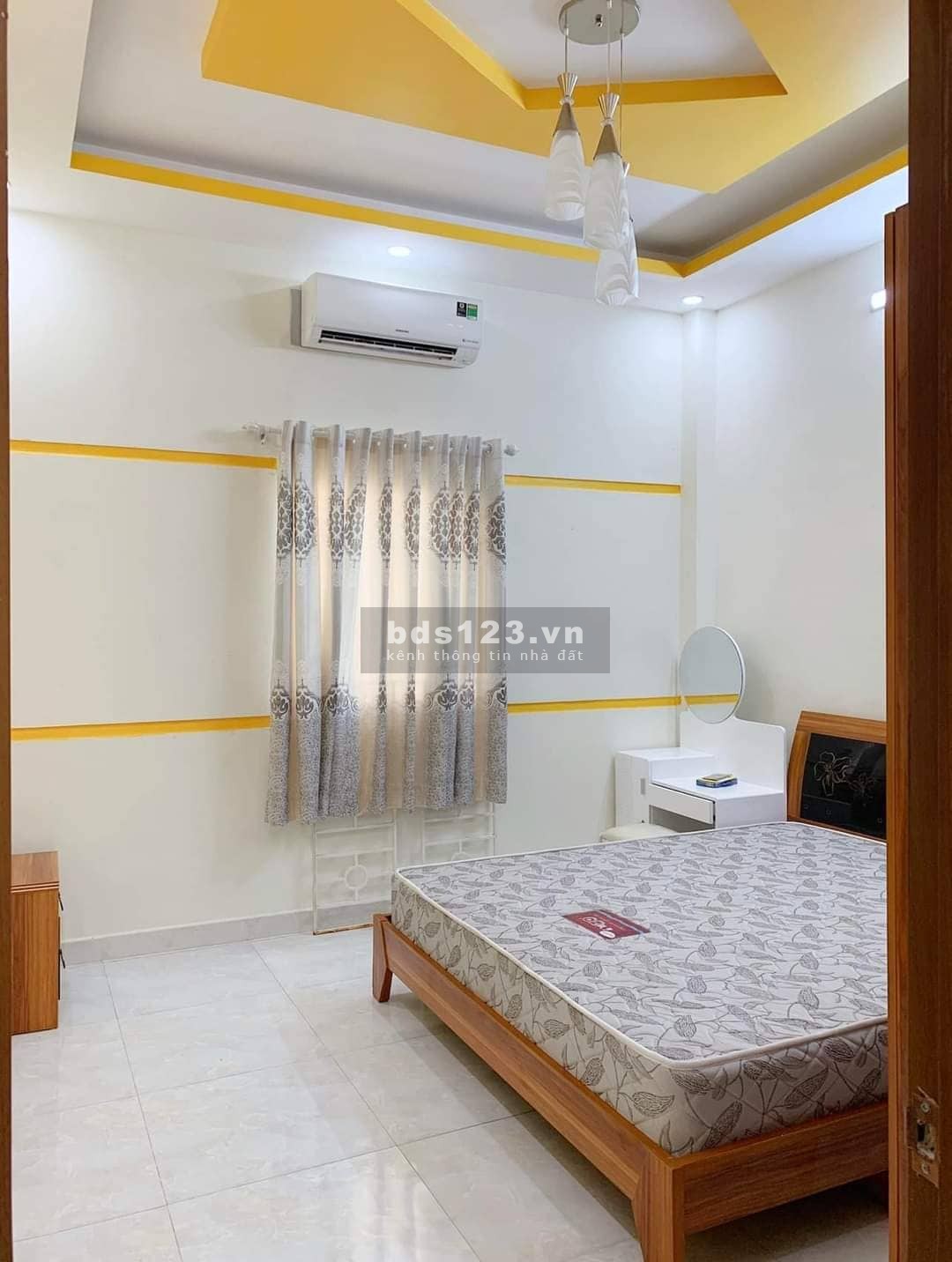 Bán gấp mặt tiền Quận 7, kinh doanh giá 5,3 tỷ, sổ hồng riêng chính chủ