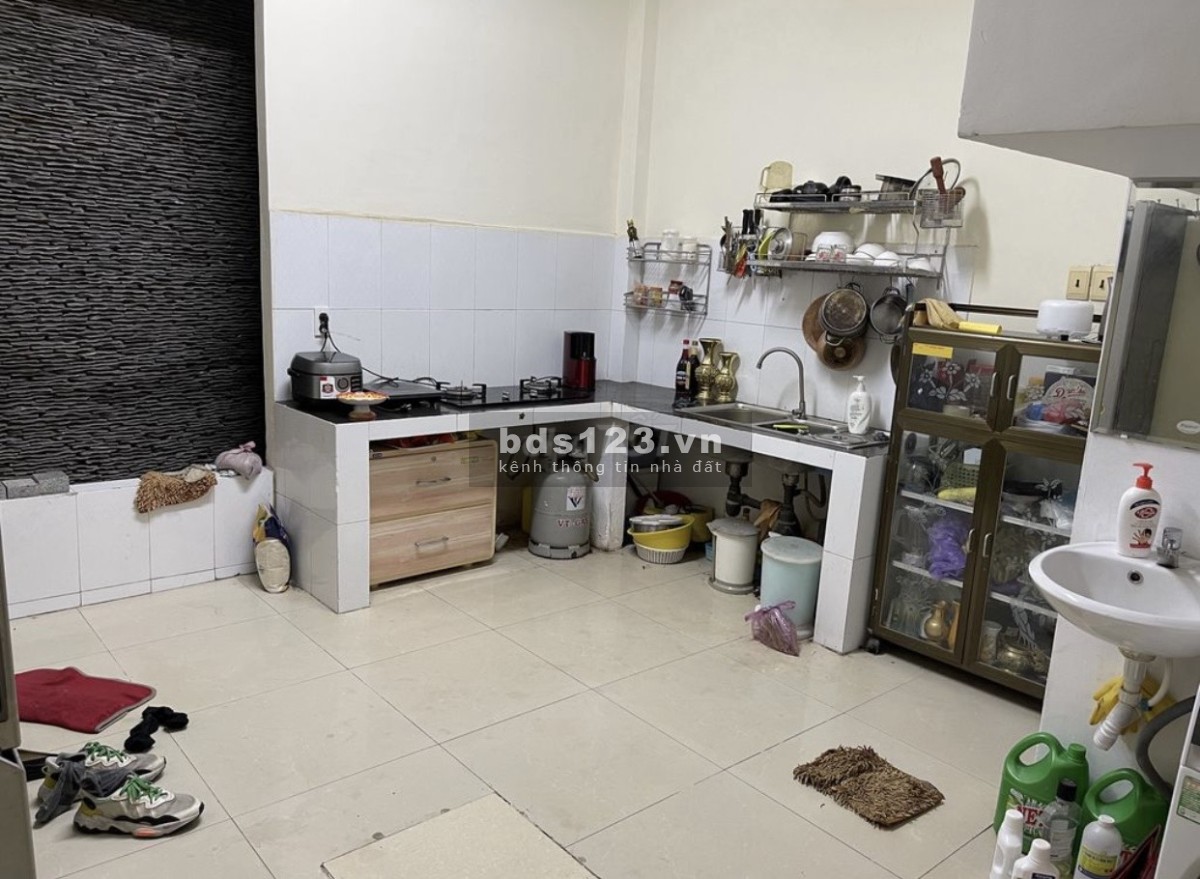 Bán nhà 1 lầu hẻm xe ba gác Hồ Thành Biên phường 4 Quận 8 lh 0935794818