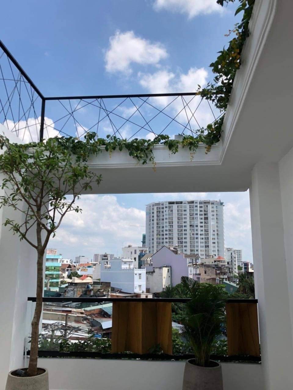 Bán nhà mặt tiền Đinh Bộ Lĩnh Bình Thạnh DT 100m² x 5 tầng BTCT sổ đẹp