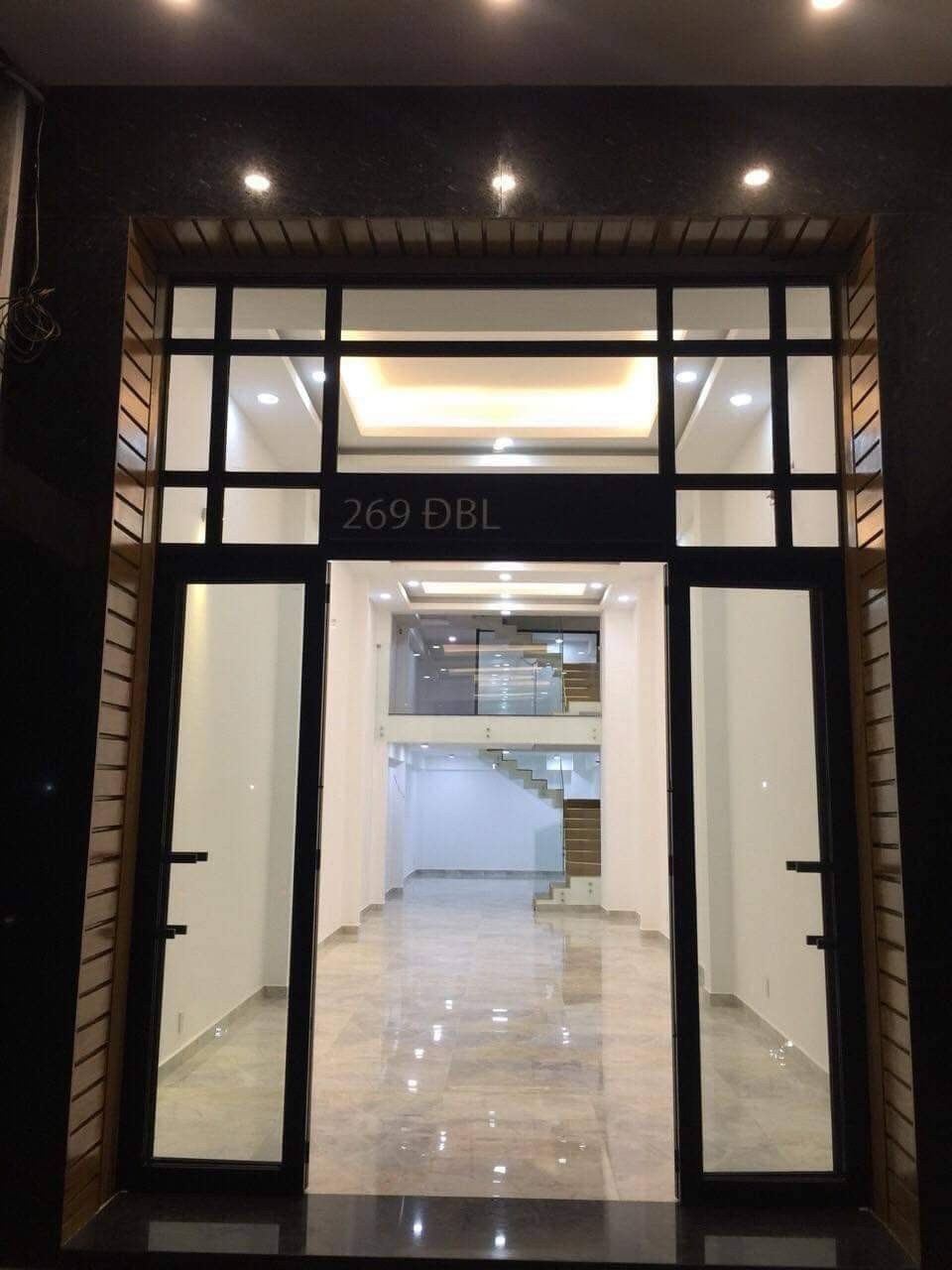 Bán nhà mặt tiền Đinh Bộ Lĩnh Bình Thạnh DT 100m² x 5 tầng BTCT sổ đẹp