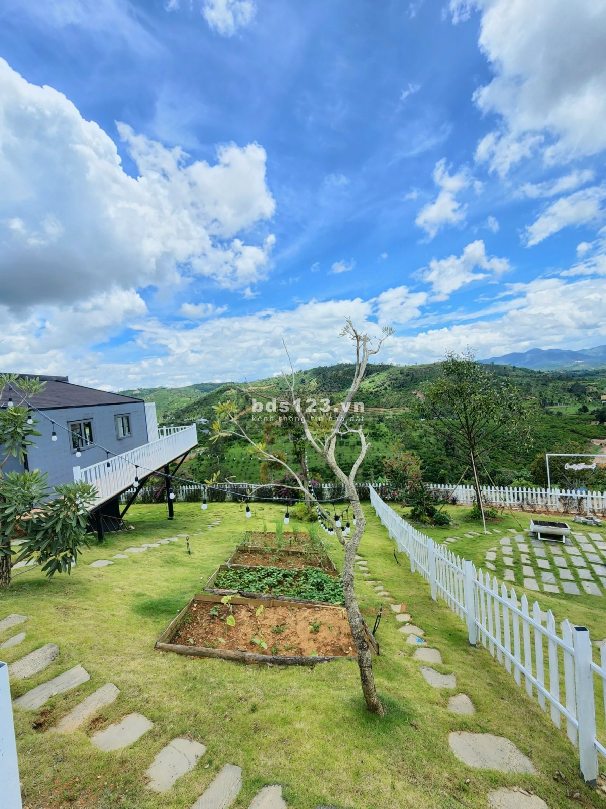Còn duy nhất 1 lô đất ngay mặt tiền đường ngã 5 Dambri, view đồi, giá tốt
