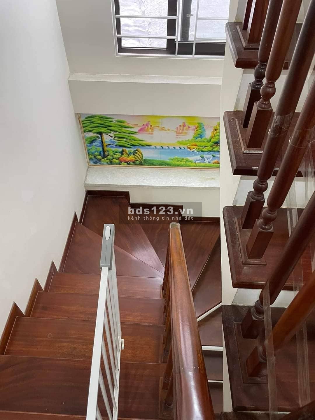Chính chủ cần bán gấp nhà TT Cầu Giấy DTSD 50m² x 5 tầng MT 4,5m nhỉnh giá 6 tỷ đồng