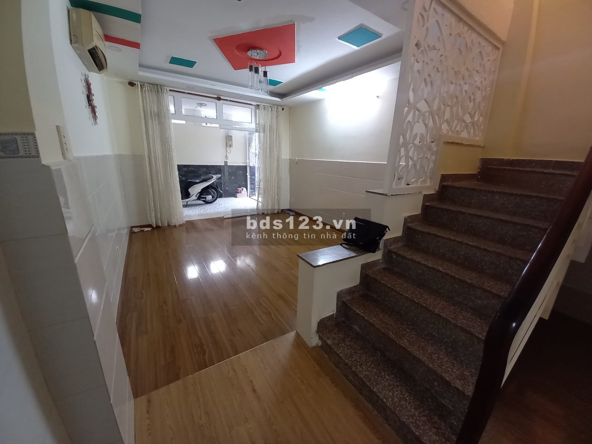 Nhà đẹp Nguyễn Sỹ Sách xây mới 100% diện tích 77m² x 2 tầng, nhỉnh giá 5 tỷ