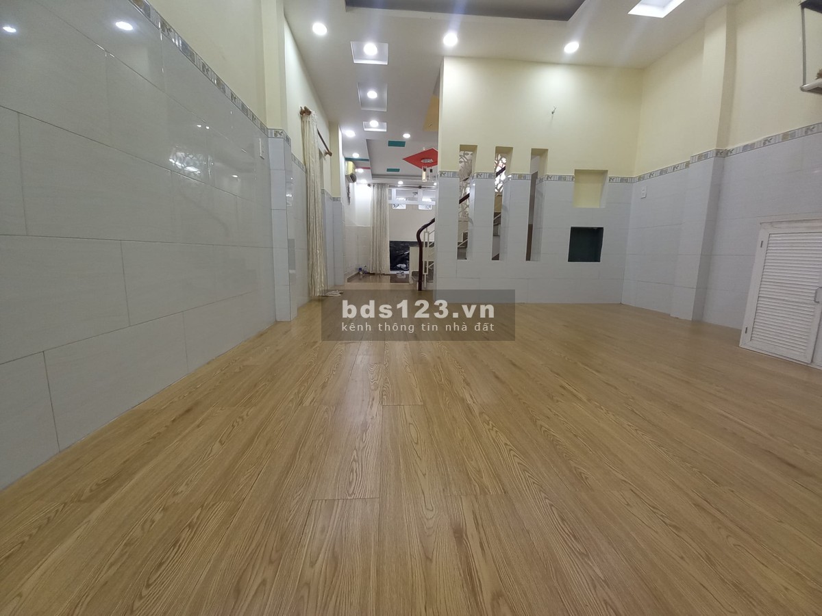 Nhà đẹp Nguyễn Sỹ Sách xây mới 100% diện tích 77m² x 2 tầng, nhỉnh giá 5 tỷ