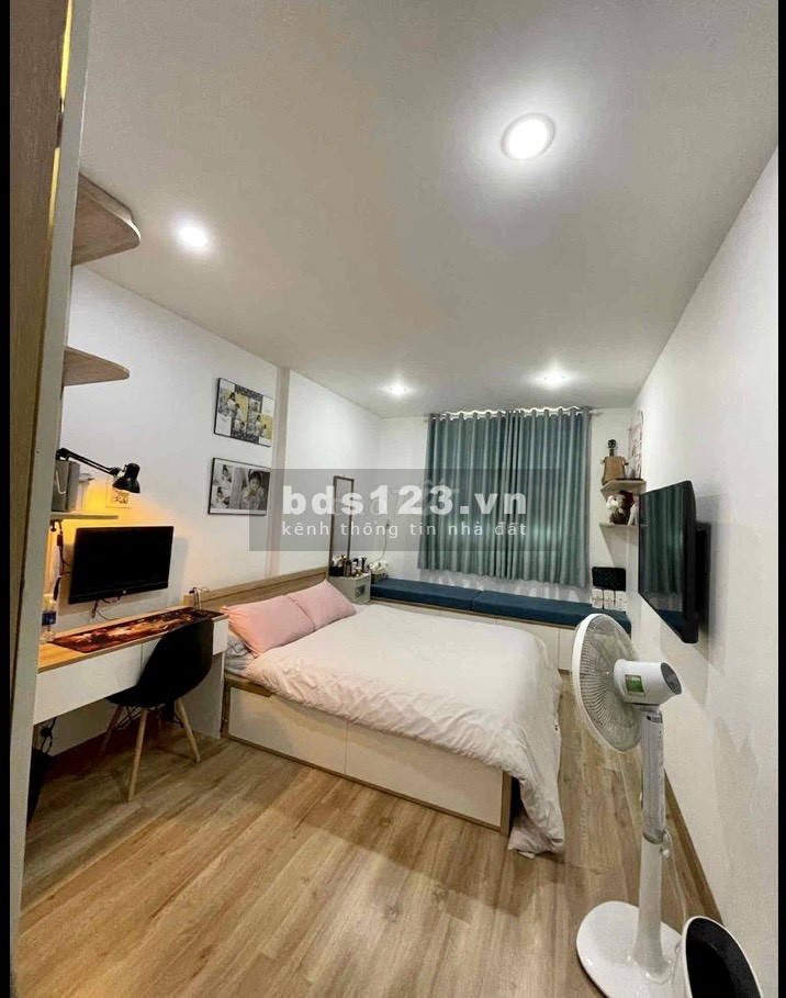 Chính chủ cần bán căn hộ 70m2 CityGate Q8 tầng 9 full nội thất