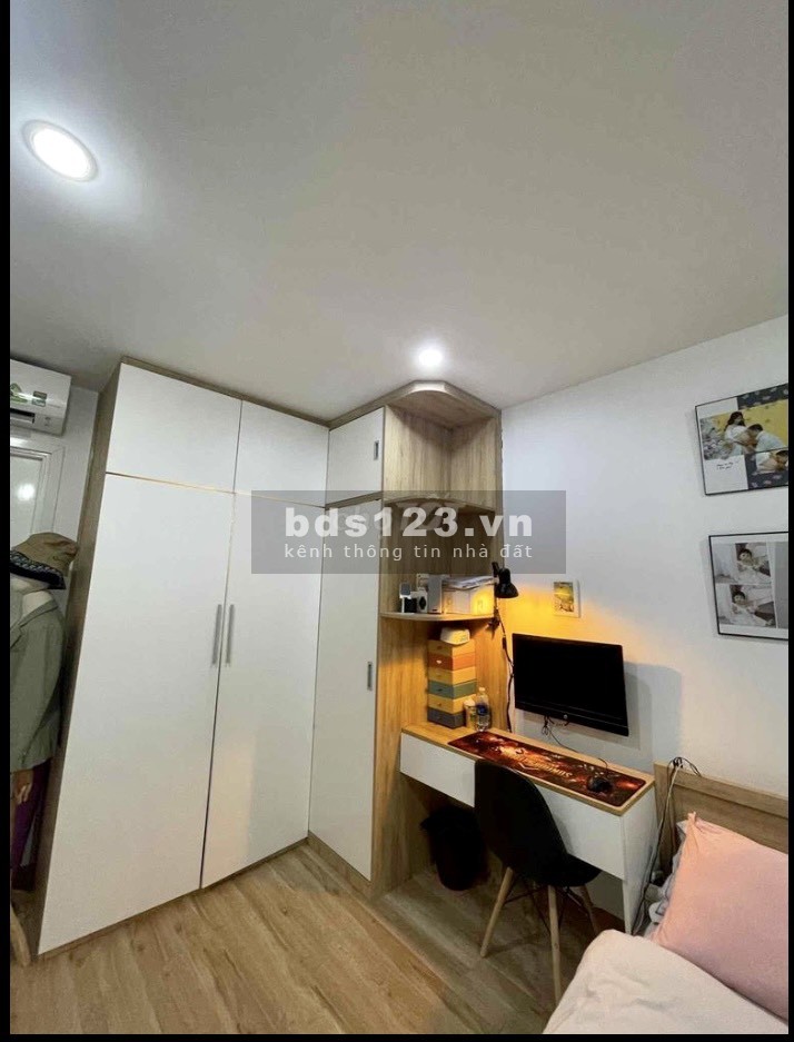 Chính chủ cần bán căn hộ 70m2 CityGate Q8 tầng 9 full nội thất