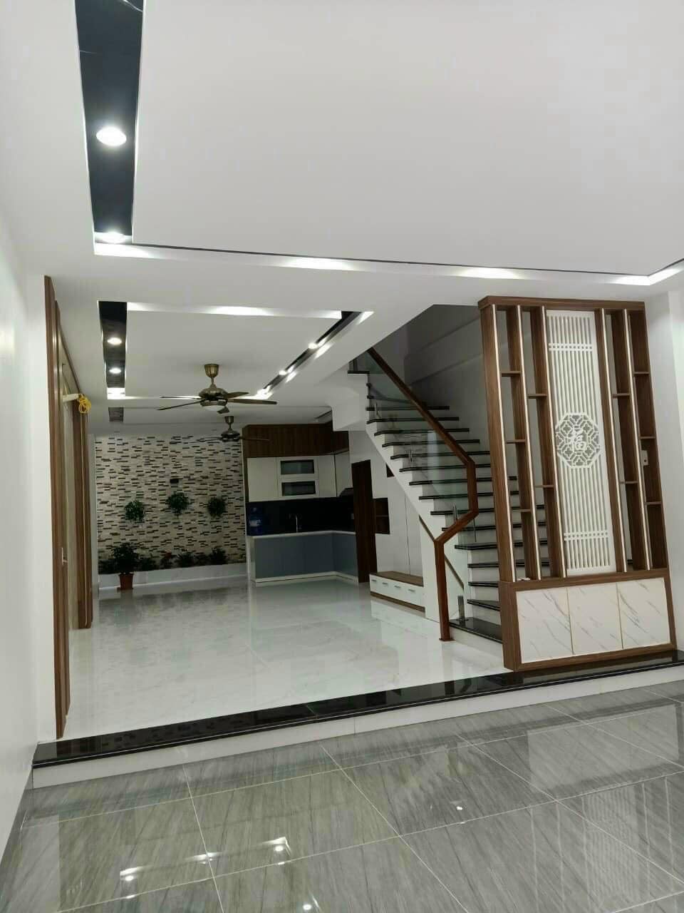 Siêu phẩm nhà hiếm Ngọc Lâm lô góc kinh doanh nhỉnh giá 9 tỷ đồng LH 0978401303