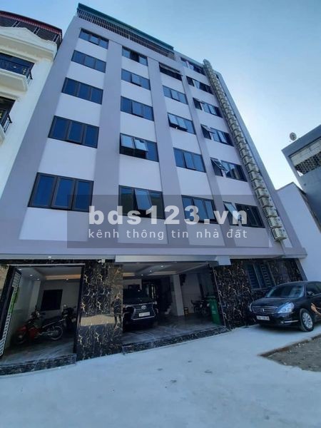 Dòng tiền triệu đô 7 tầng thang máy doanh thu 40 triệu/tháng ô tô vào nhà 35 phòng