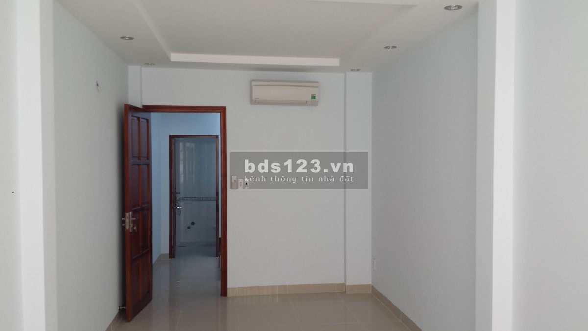 Nhà chính chủ tại phường 4, Đường Khánh Hội, Quận 4, Hồ Chí Minh