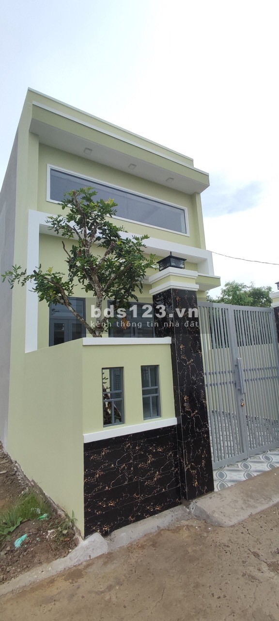 Sổ hồng riêng chính chủ giá ngộp kẹt tiền bán gấp khu đông đúc